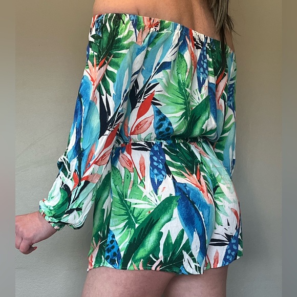 Off shoulder tropical floral print long sleeved romper - Picture 3 of 9